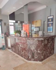 Cleopatra King Apart - 26