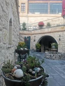 Elysion Cave Suites - 9