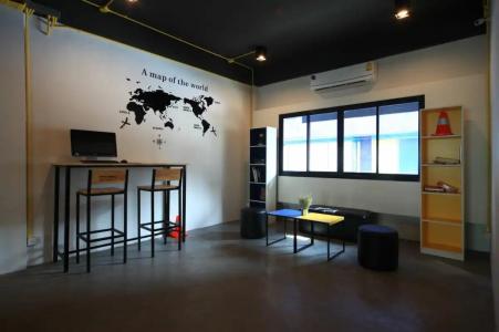 Tuk Tuk Hostel - 52
