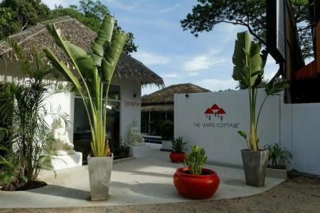 The White Cottage - 14