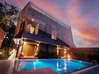 Sand Dollar Boutique - 1