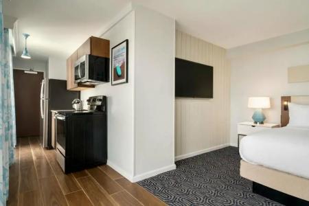 DoubleTree by Hilton Ocean City Oceanfront - 72