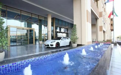 Metropolitan Dubai - 12