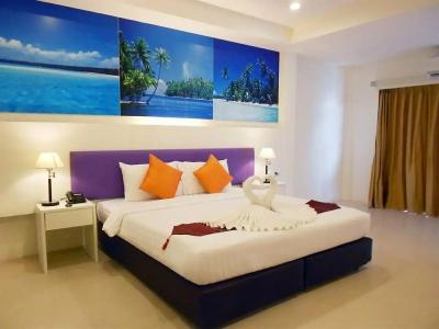 Armoni Patong Beach - 38