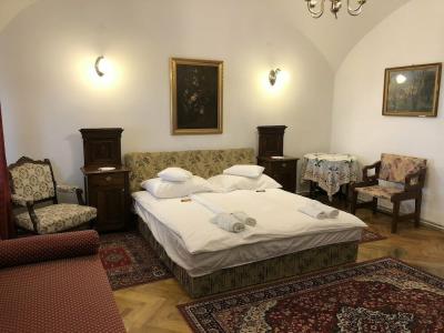 The Houses of History - anno 1830 - 37