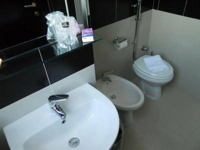 Executive Business - 15