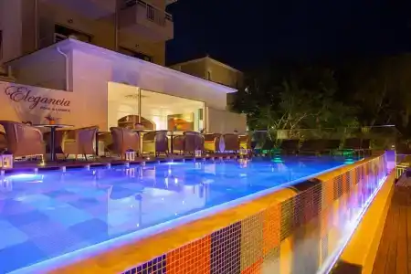 The King Jason Paphos - Designed for Adults by Louiss - 1