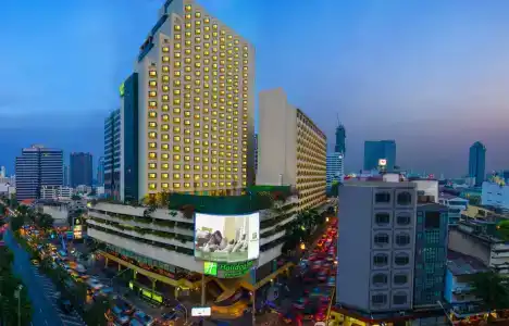 Holiday Inn Bangkok Silom, an IHG