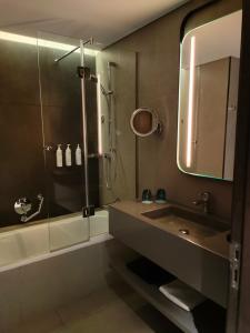 Courtyard by Marriott World Trade Centre, Dubai - 69