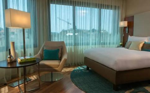 Renaissance Barcelona - 98