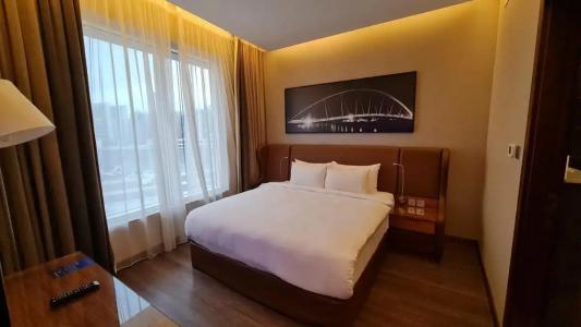 Radisson Blu, Dubai Canal View - 79