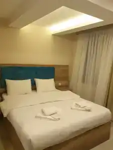 Destinia Pera Suites - 4