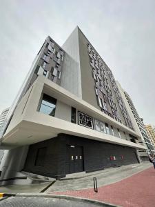 Premier Inn Dubai Barsha Heights - 11