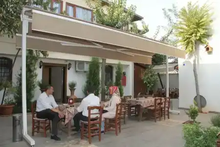 Zeynep Hanim Konagi - 5