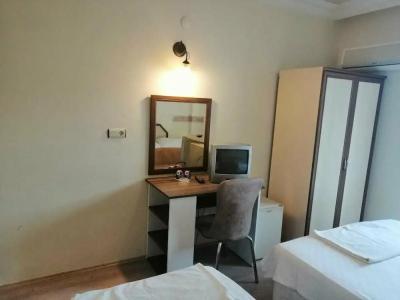 Kleopatra Saray - 31