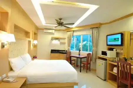 Green Harbor & Service Apartment - 11