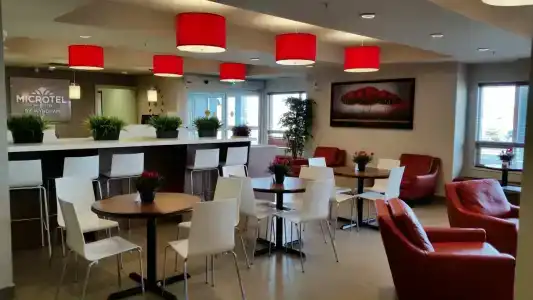 Microtel Inn & Suites by Wyndham Bonnyville - 2