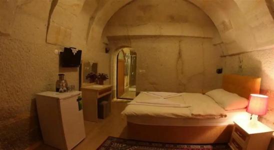 Falcon Cave Suites - 67