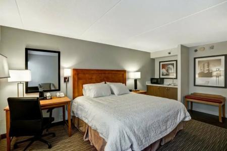 Hampton Inn Norfolk-Naval Base - 41