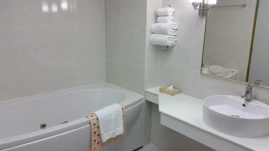 Ariston Bangkok - 11