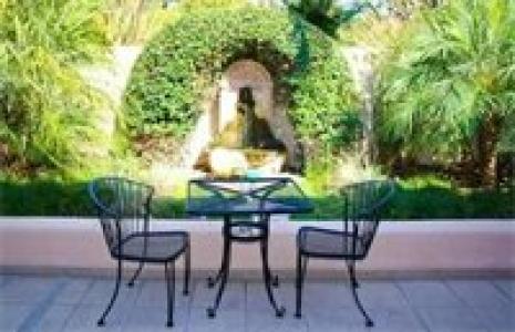 Best Western Plus South Coast Inn - 91