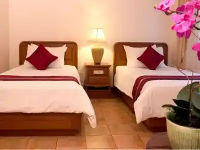 Surin Bay Inn - 8