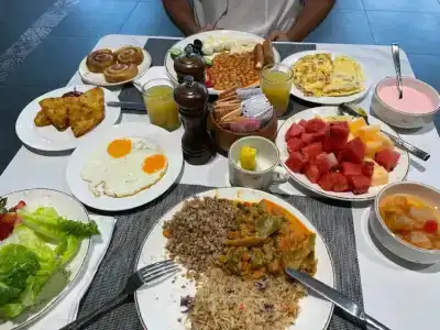 Holiday International - 20