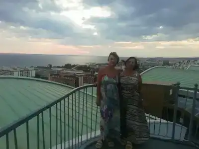 Elite Luxury Suite & Spa - 26