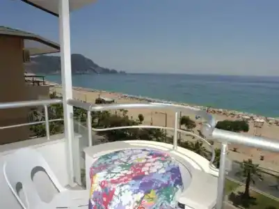 Kleopatra Celine - 61