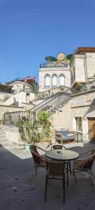 Elegance Cave Suites & Restaurant - 98