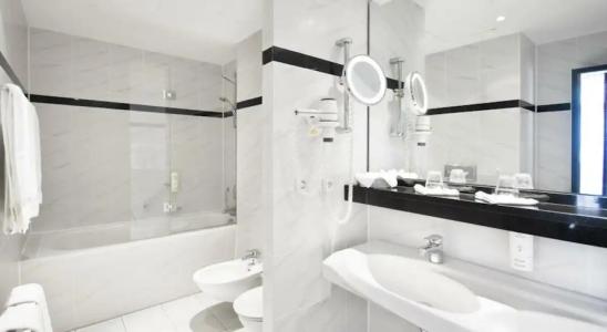 Holiday Inn Hamburg, an IHG - 32