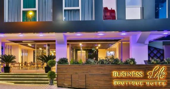 Business Life Boutique & Spa - 13