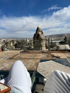 Shoestring Cave House - 16