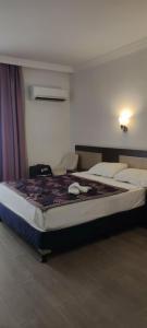 Kleopatra Melissa - 26