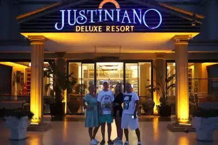 Justiniano Deluxe Resort - 10