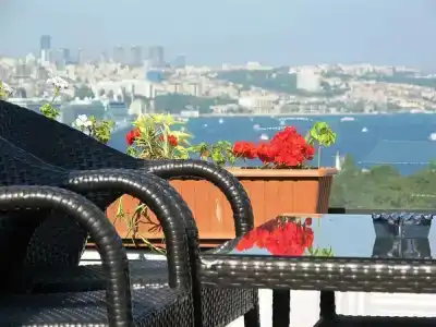 Agora Life - 37