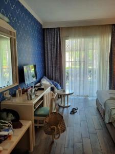 Euphoria Palm Beach Resort - 29