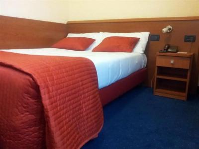Best Western Blu Roma - 77