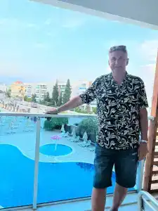 Blue Wave Suite - 68