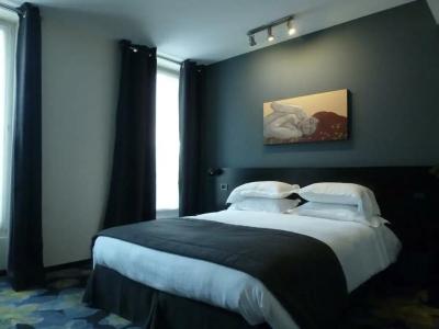 Helussi Hôtel - 81