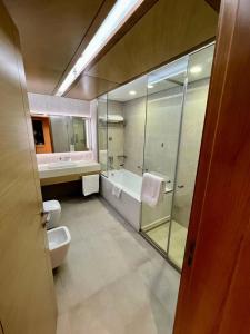 Grand Cosmopolitan - 23