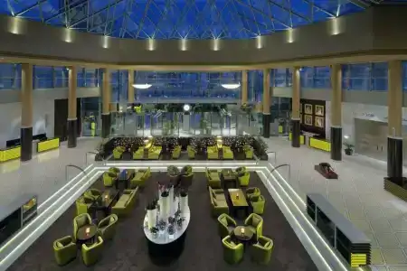 Jumeirah Emirates Towers - 90