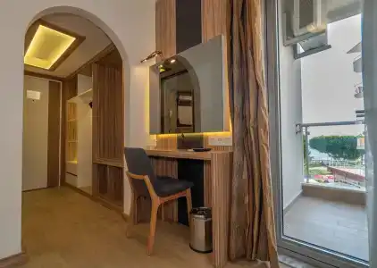 Kleopatra Celine - 50