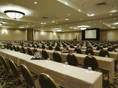 Hilton Kansas City Airport - 49