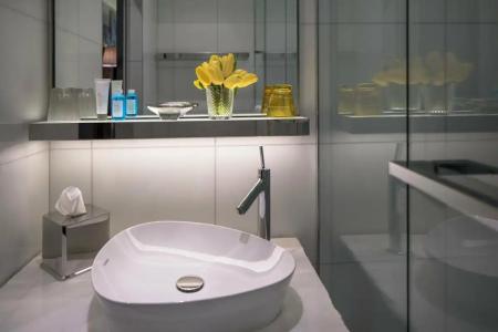 Mondrian Park Avenue - 99