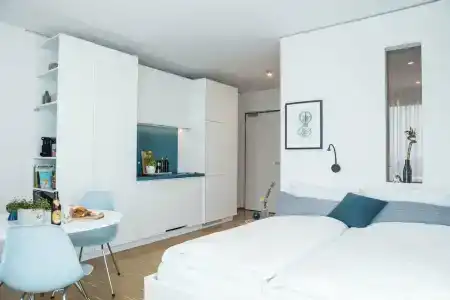 THE FLAG München M. - 5