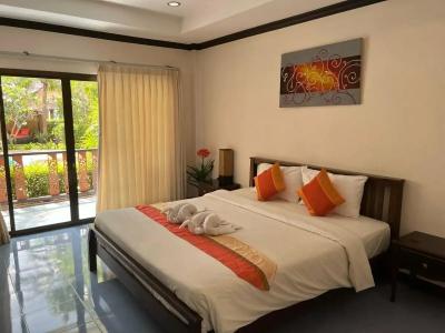 Lanta Seafront Resort - 78