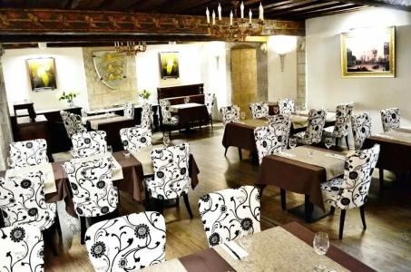 Three Crowns Residents - 10