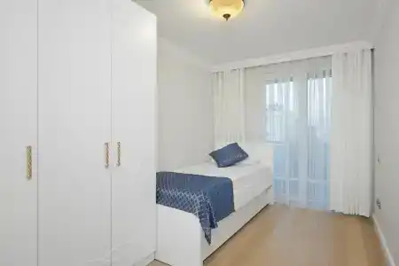 Onkel Rada Apart - 83