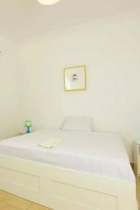 Lilly Apartments - 63